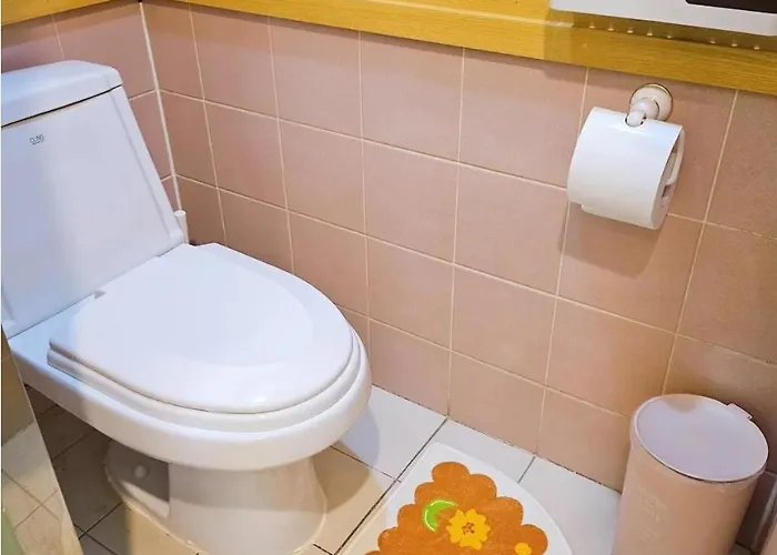 New Hongdae Station, 30sec To Subway, Elevator Available, One Minute From Olive Young * Seoul
