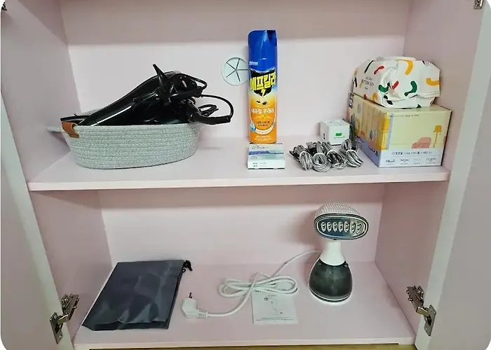 New Hongdae Station, 30sec To Subway, Elevator Available, One Minute From Olive Young Apartment Seoul
